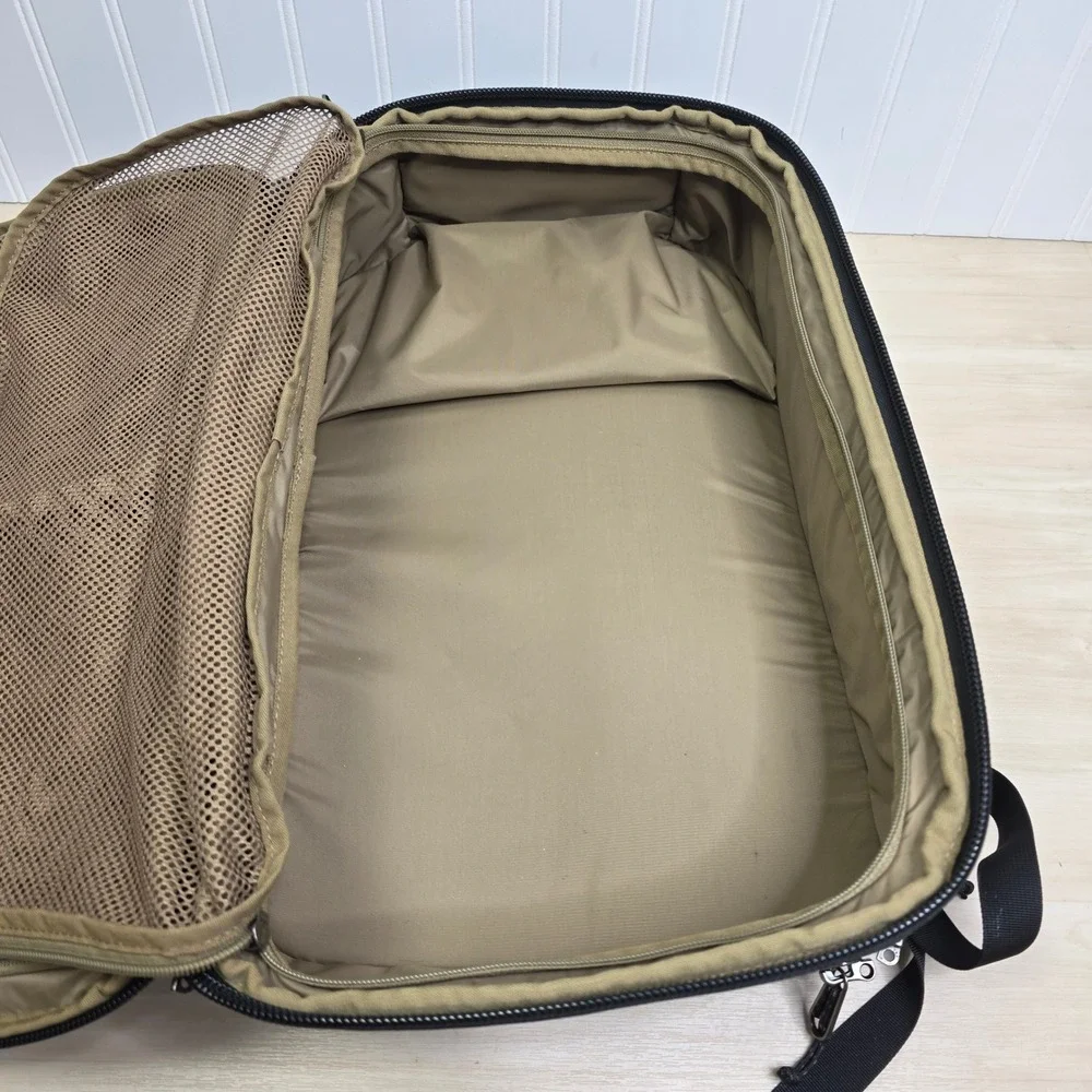Fjallraven Raven 28L Backpack Black G-1000 Heavy Duty Laptop Bag Mens